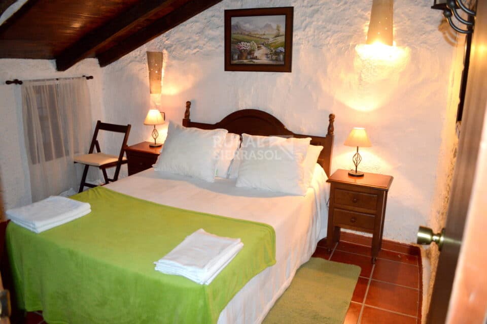 Casa Rural en Alfarnatejo con piscina, barbacoa y gran jardín - Imagen 26