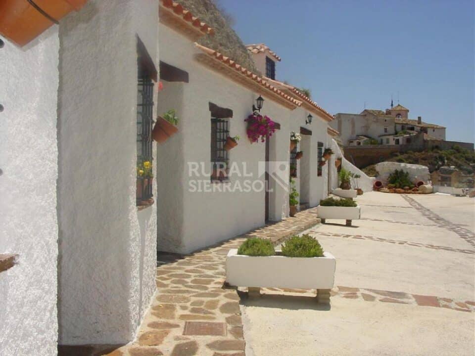 Casa Cueva de estilo rústico en Castilléjar, con chimenea y barbacoa - Imagen 25