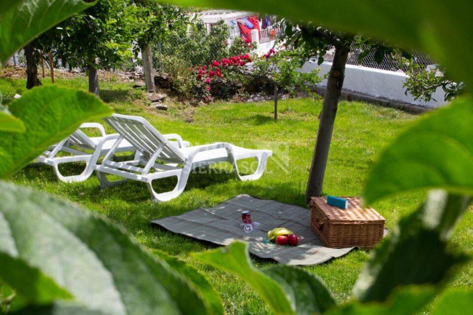 Zona de picnic de casa rural en Bubión (Granada) referencia 4116