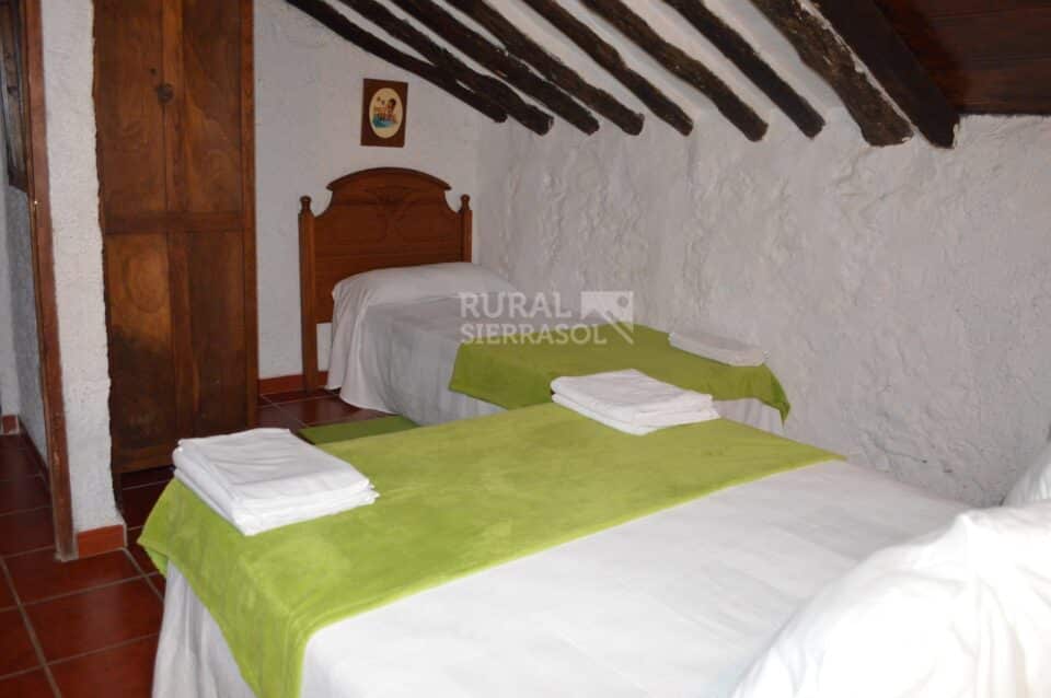 Casa Rural en Alfarnatejo con piscina, barbacoa y gran jardín - Imagen 27
