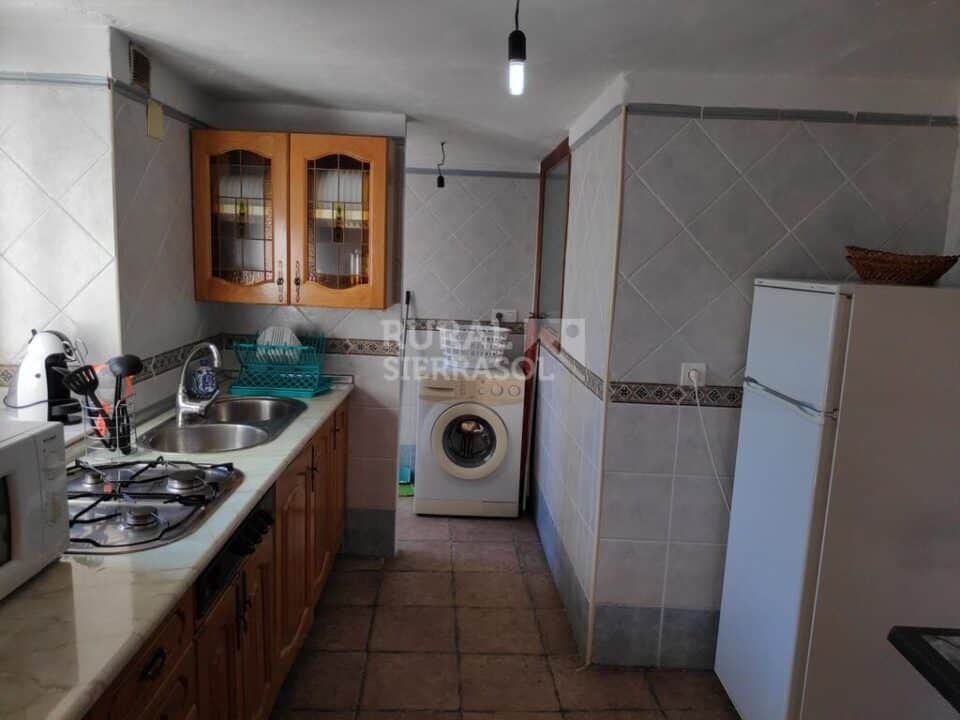 Confortable casa cueva en Baza, con piscina, chimenea y barbacoa - Imagen 26