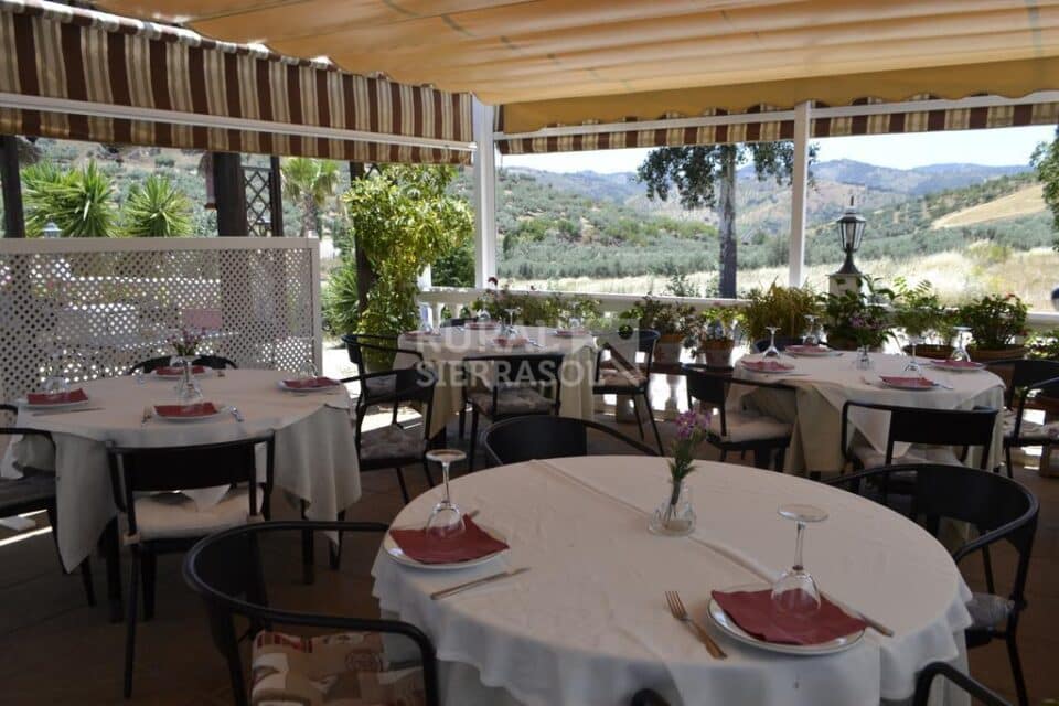 Precioso Hotel Rural en Colmenar, con bonitas vistas al campo - Imagen 26