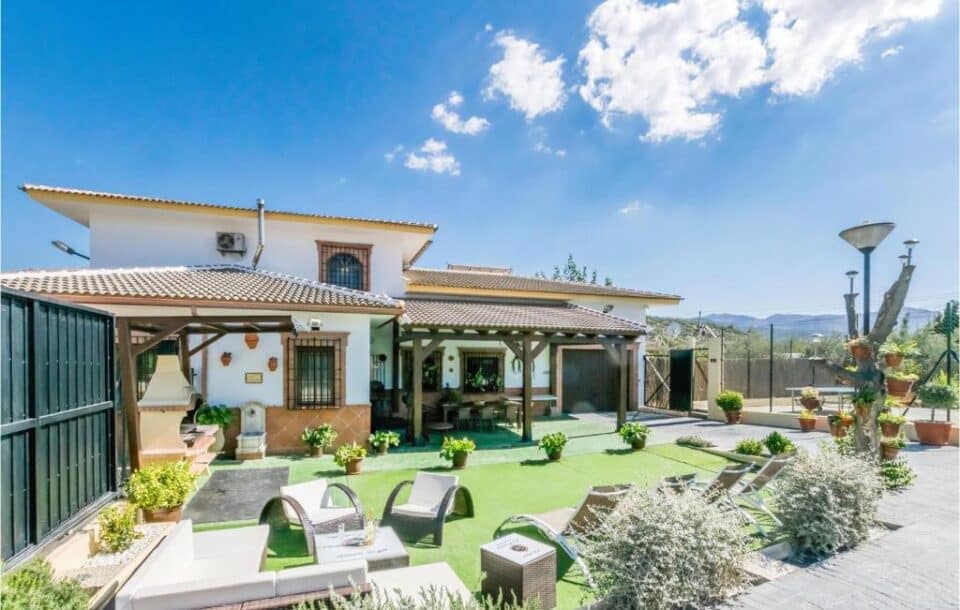 Preciosa Casa Rural en Villanueva del Trabuco, con piscina y chimenea - Imagen 9