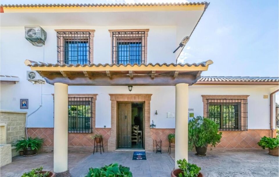 Preciosa Casa Rural en Villanueva del Trabuco, con piscina y chimenea - Imagen 10