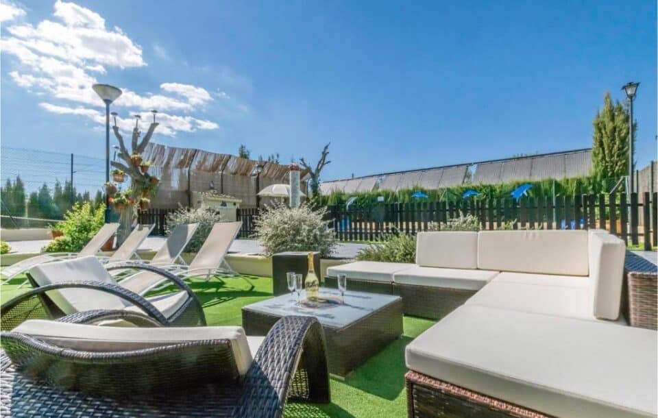 Preciosa Casa Rural en Villanueva del Trabuco, con piscina y chimenea - Imagen 13