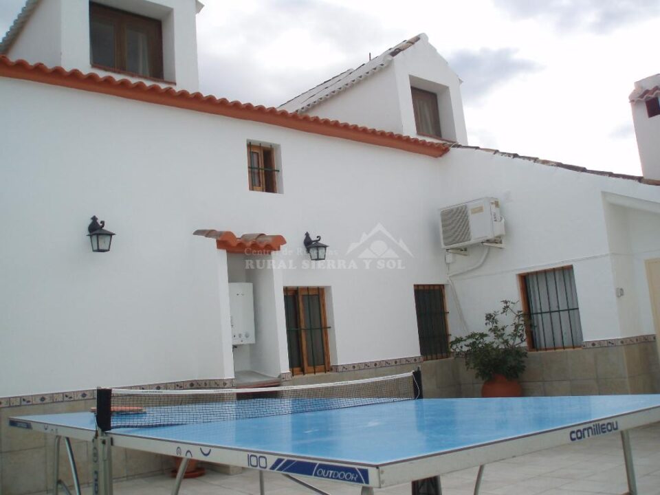 Casa Rural en Villanueva de la Concepción, con piscina y barbacoa - Imagen 14