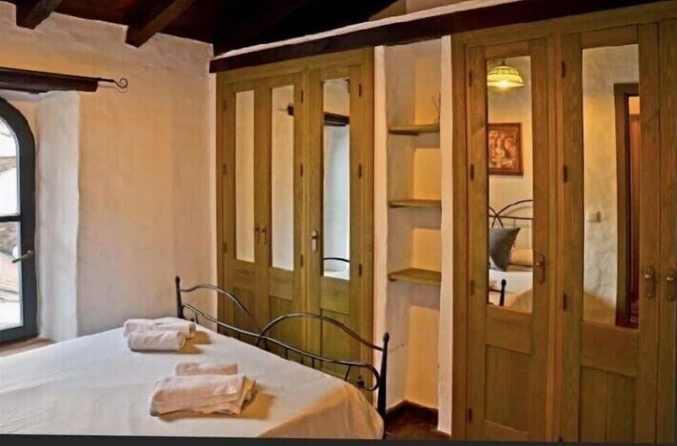 Casa Rural en Cortes de la Frontera con spa-hidromasaje, chimenea y barbacoa - Imagen 27