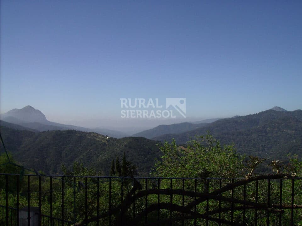 Acogedora Casa Rural en Genalguacil, con barbacoa y chimenea - Imagen 27
