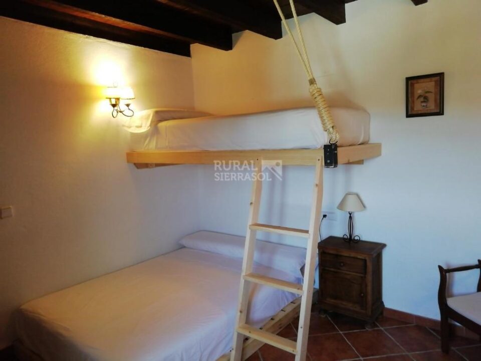 Conjunto Rural en Periana con piscina, barbacoa y wifi - Imagen 26