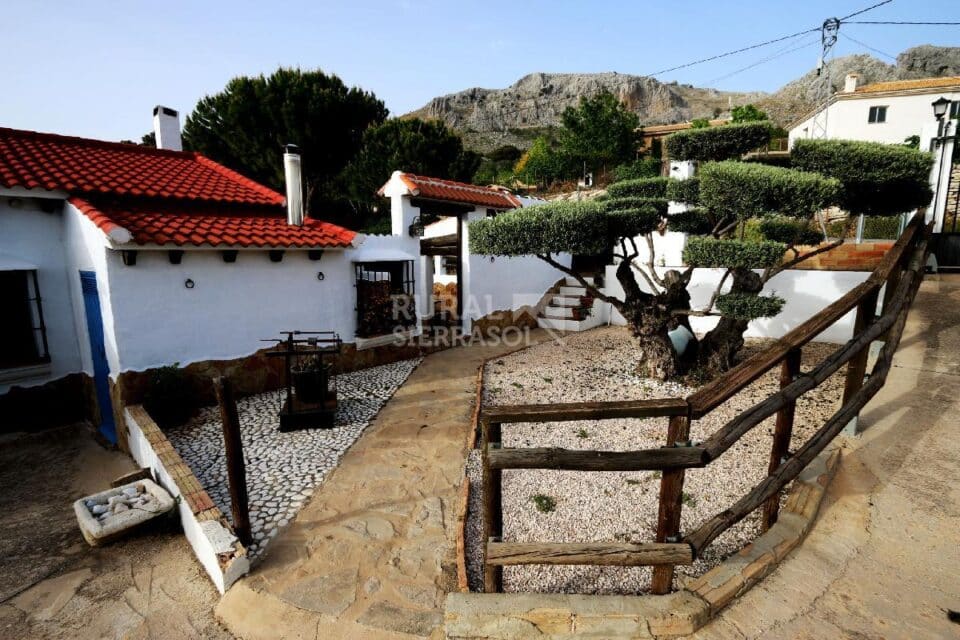 Acogedor Cortijo Andaluz en Villanueva del Trabuco, con barbacoa, piscina y wi-fi - Imagen 8