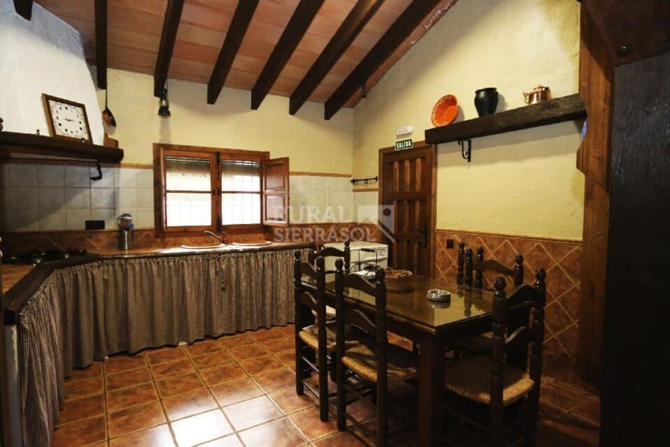 Acogedor Cortijo Andaluz en Villanueva del Trabuco, con barbacoa, piscina y wi-fi - Imagen 13