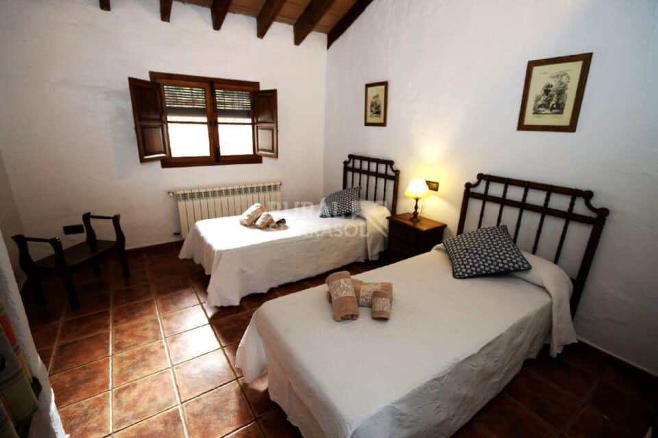 Acogedor Cortijo Andaluz en Villanueva del Trabuco, con barbacoa, piscina y wi-fi - Imagen 19