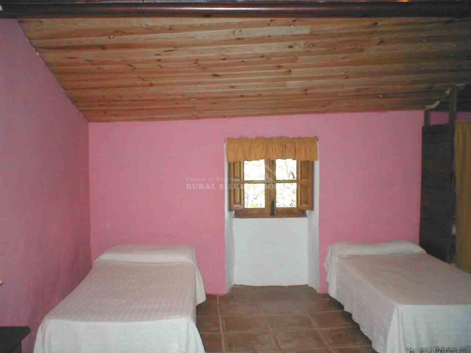 Acogedora Casa Rural en Benaojan, con chimenea y barbacoa - Imagen 5