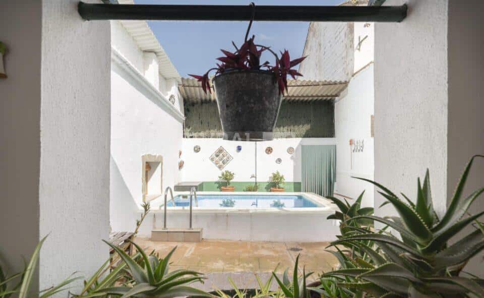 Amplia Casa Rural cerca de Granada, con piscina y barbacoa - Imagen 28