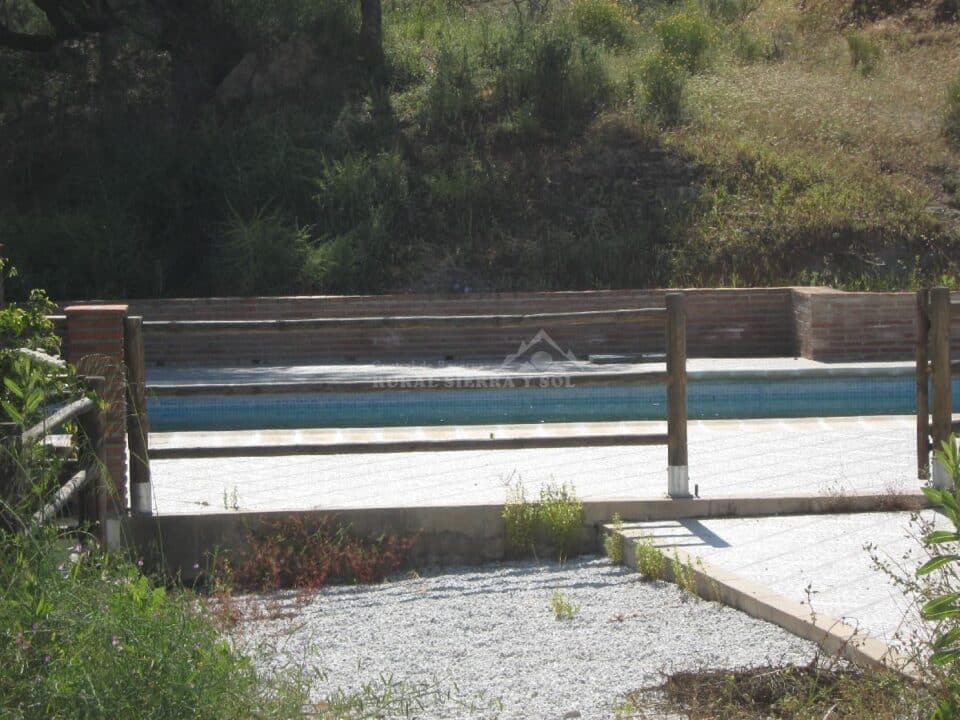 Maravillosa Casa Rural en Riogordo con piscina, aire acondicionado y barbacoa - Imagen 14