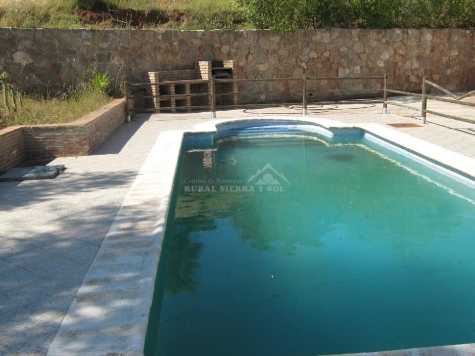 Maravillosa Casa Rural en Riogordo con piscina, aire acondicionado y barbacoa - Imagen 16