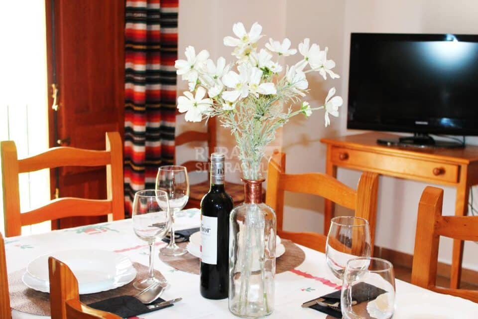 Magnífico Apartamento Rural en Capileira, con wifi y chimenea - Imagen 3