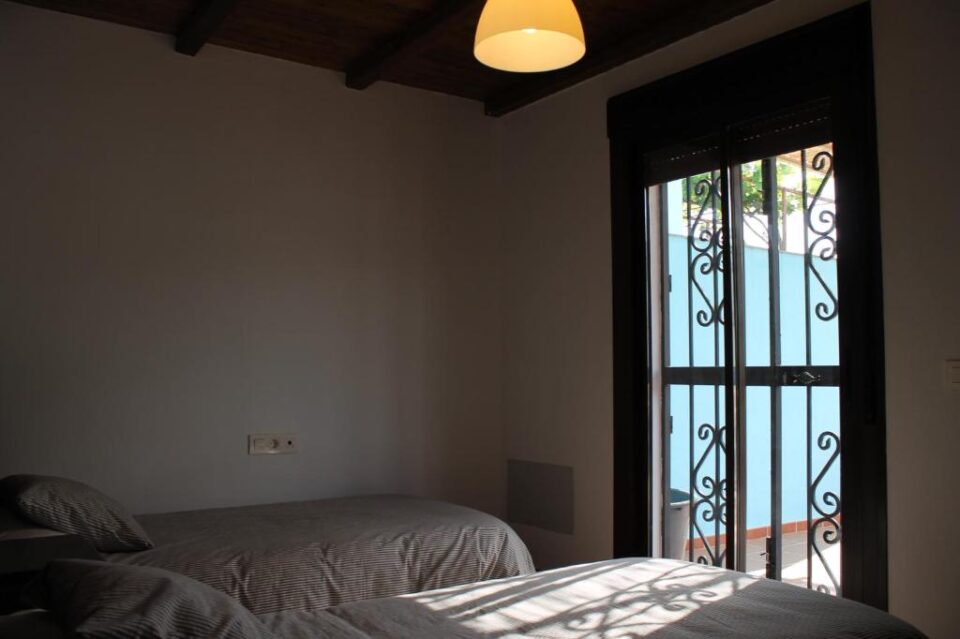 Espléndida Casa Rural en Júzcar con chimenea, barbacoa - Imagen 8