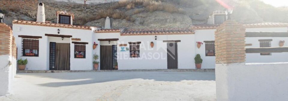 Casa Cueva de estilo rústico en Castilléjar, con chimenea y barbacoa - Imagen 31