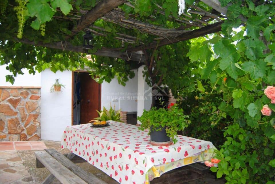 Maravillosa Casa Rural al sur del Torcal de Antequera, con piscina vallada y barbacoa - Imagen 31