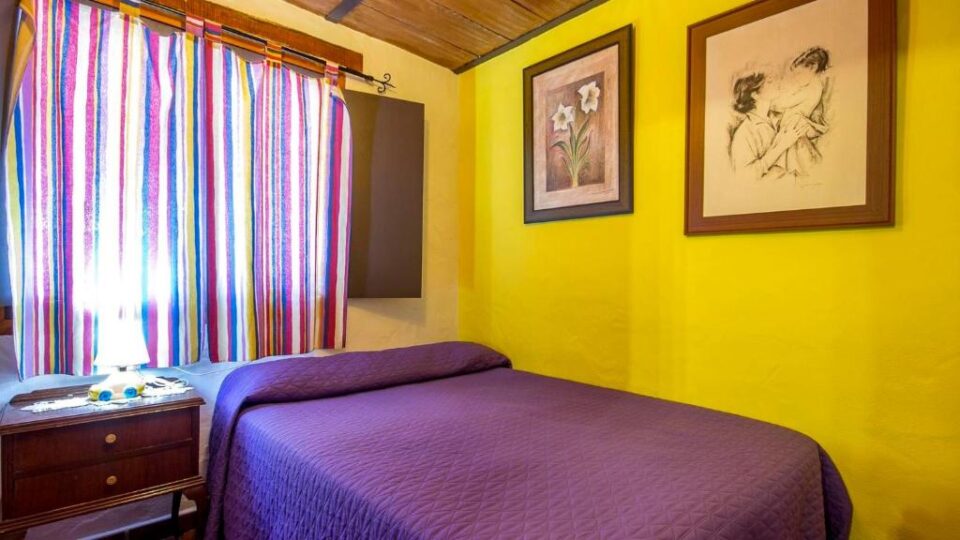 Preciosa Casa Rural en Jubrique, con amplio jardín y parque infantil - Imagen 8