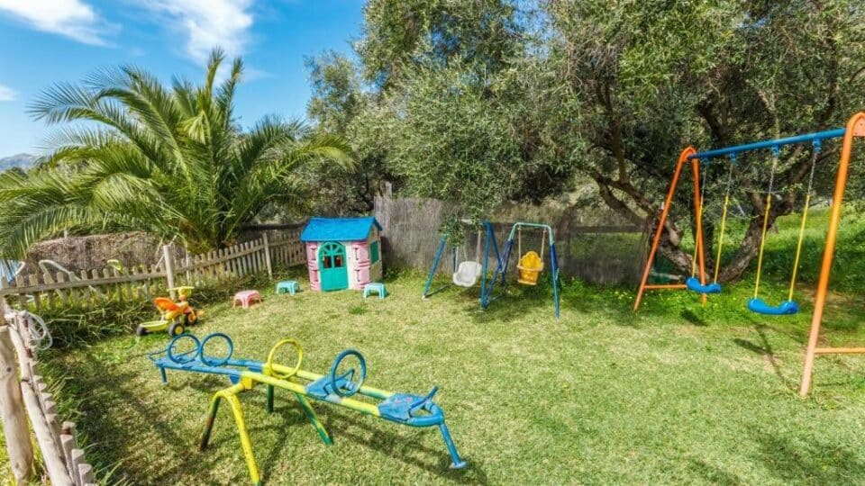 Preciosa Casa Rural en Jubrique, con amplio jardín y parque infantil - Imagen 17