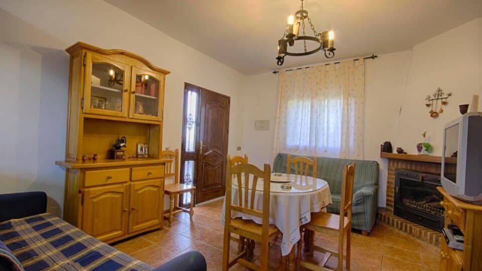 Casa Rural en Sedella, con piscina, barbacoa y wi-fi - Imagen 11