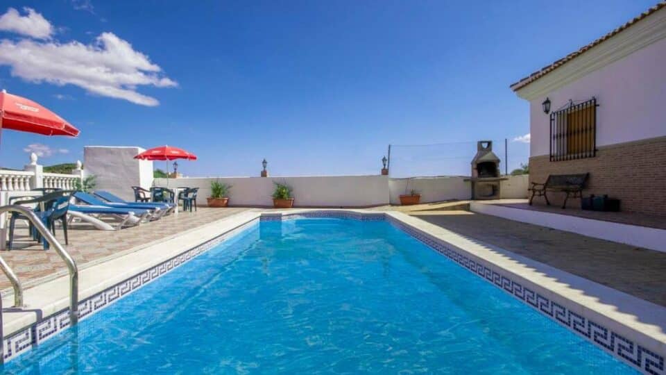 Casa Rural en Sedella, con piscina, barbacoa y wi-fi - Imagen 16