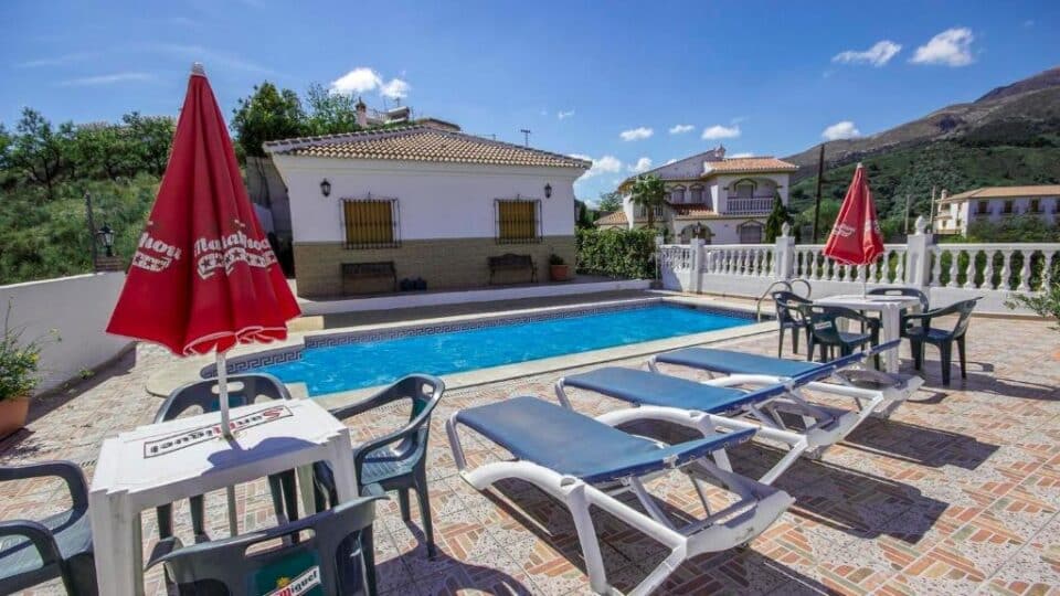 Casa Rural en Sedella, con piscina, barbacoa y wi-fi - Imagen 18
