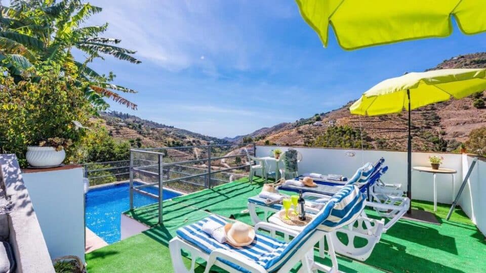 Bonita Casa Rural en Cómpeta, con piscina y barbacoa - Imagen 7