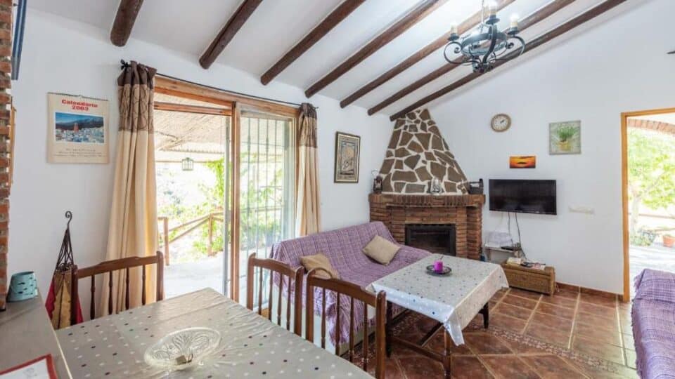 Bonita Casa Rural en Cómpeta, con piscina y barbacoa - Imagen 12