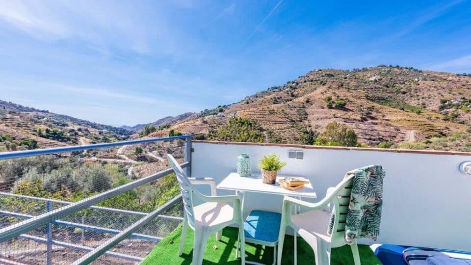 Bonita Casa Rural en Cómpeta, con piscina y barbacoa - Imagen 16