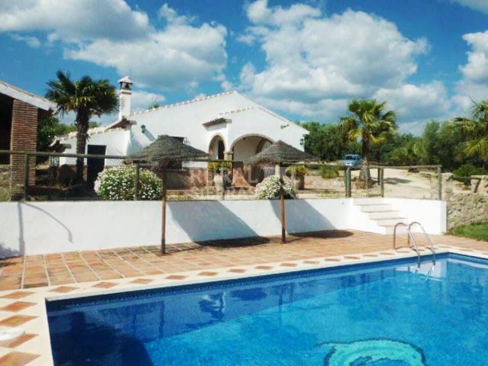 Hermosa Casa Rural al sur del Torcal de Antequera, con piscina, barbacoa y wifi - Imagen 14