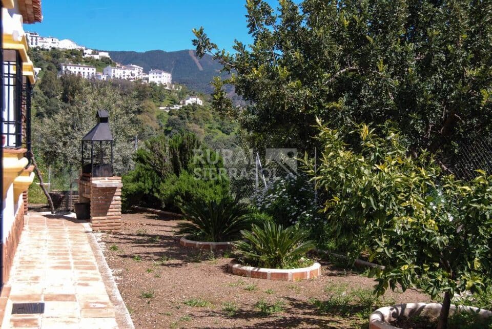 Casa Rural en Jubrique con chimenea, barbacoa y piscina - Imagen 3
