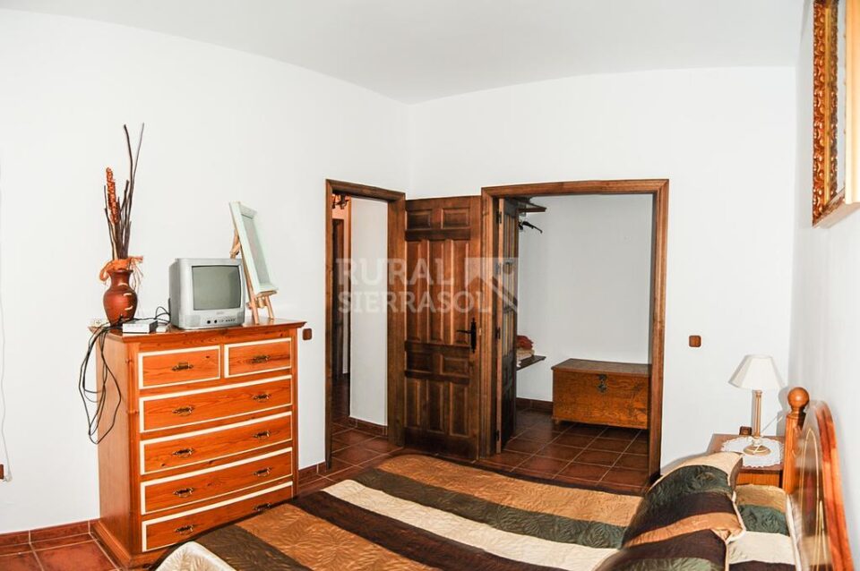 Casa Rural en Jubrique con chimenea, barbacoa y piscina - Imagen 5