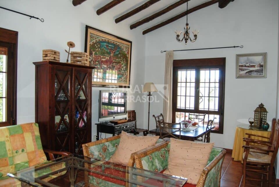 Casa Rural en Jubrique con chimenea, barbacoa y piscina - Imagen 9