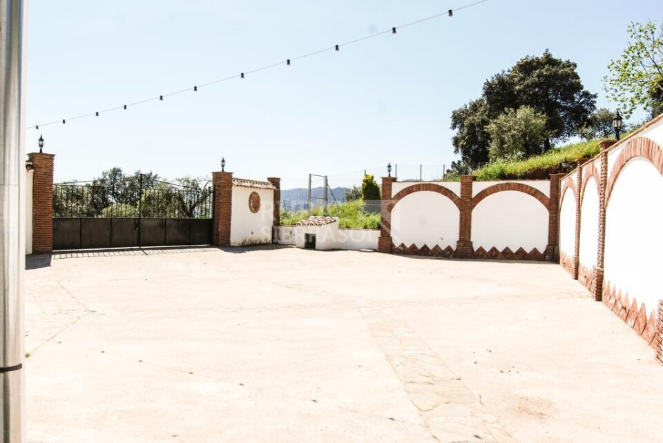 Casa Rural en Jubrique con chimenea, barbacoa y piscina - Imagen 10