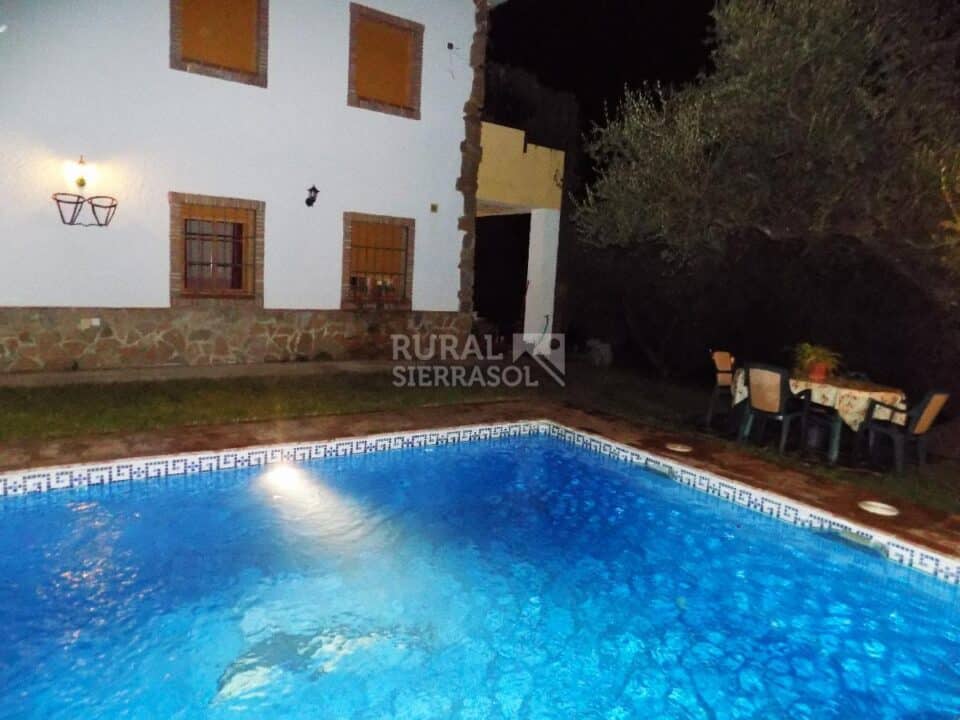 Piscina iluminada de Casa rural en Periana (Málaga)-3339