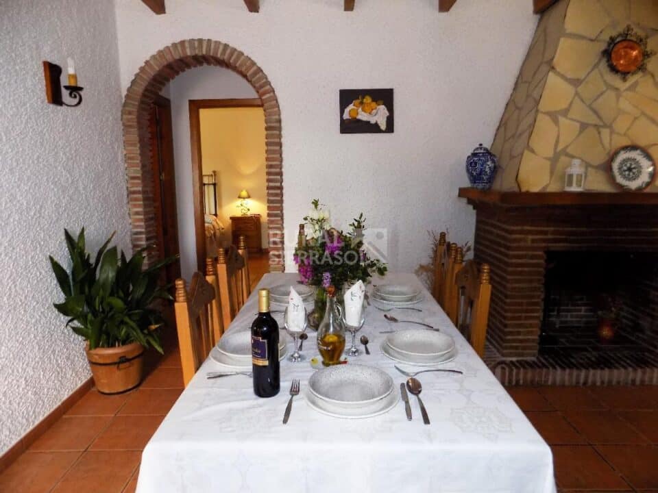 Mesa de comedor de Casa rural en Periana (Málaga)-3339