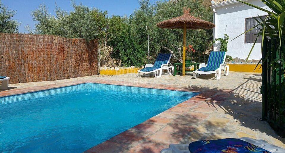 Original y auténtica Casa Rural en Cañete La Real con chimenea y piscina - Imagen 34