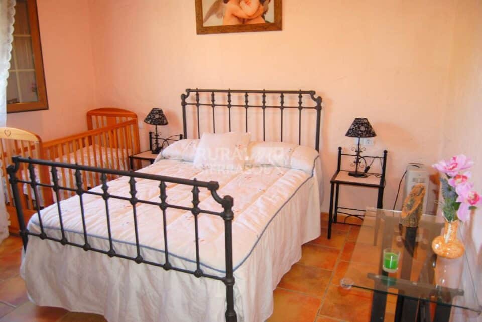 Habitación con cama doble de Casa rural en Antequera (Málaga)-3421