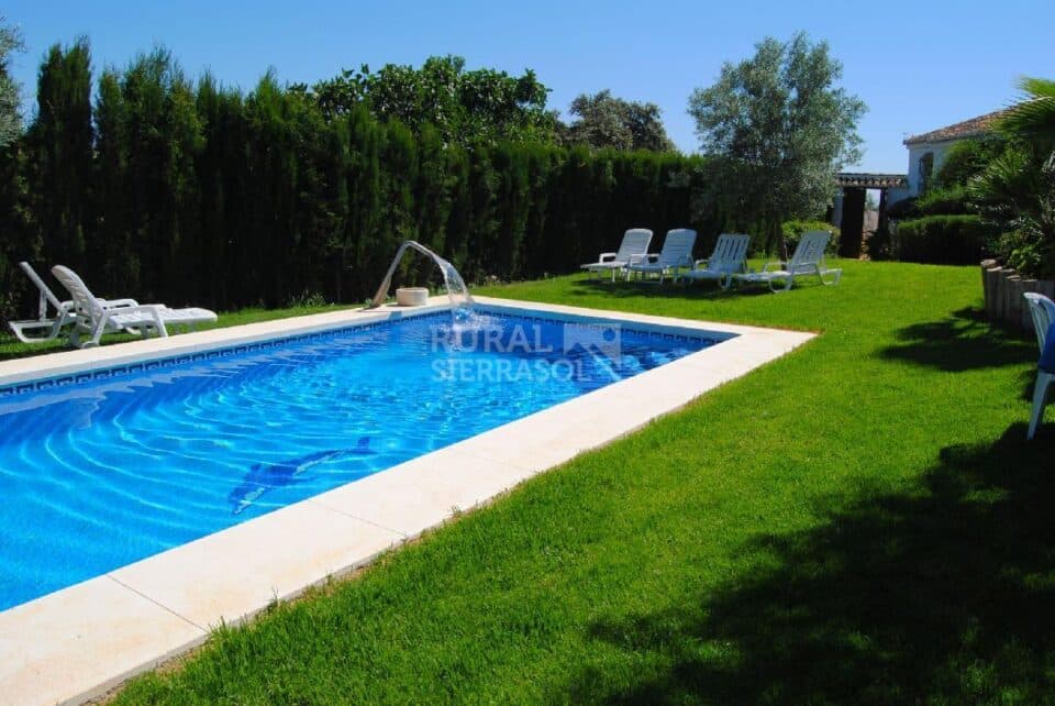 Jardín y piscina de Casa rural en Antequera (Málaga)-3421