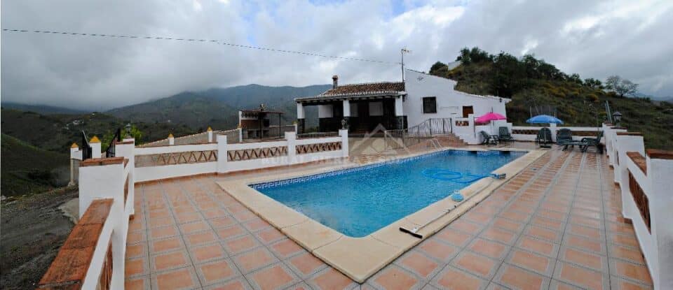 Acogedora Casa Rural en El Borge con piscina vallada, barbacoa, chimenea - Imagen 3