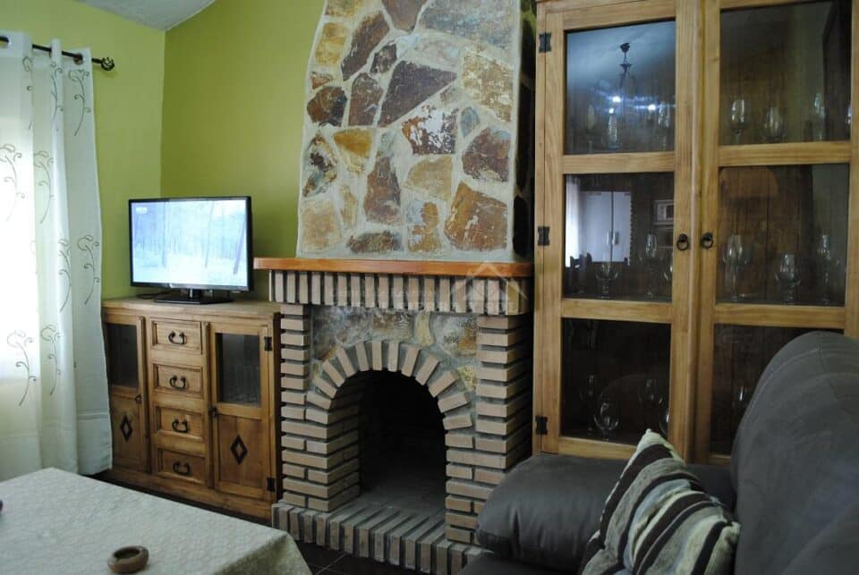 Acogedora Casa Rural en El Borge con piscina vallada, barbacoa, chimenea - Imagen 33