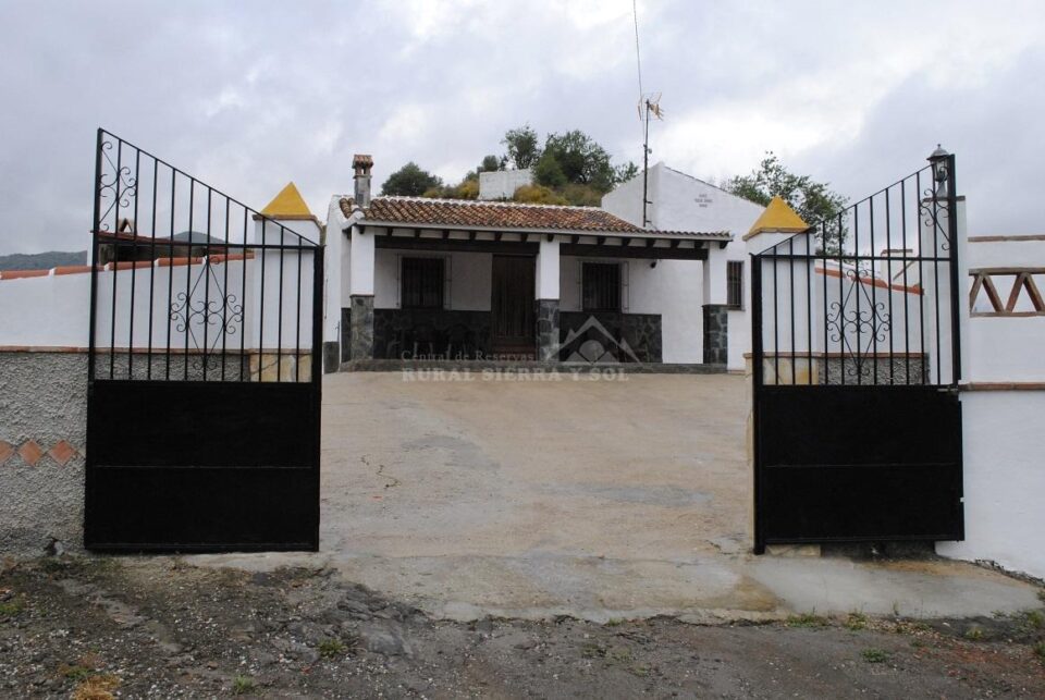 Acogedora Casa Rural en El Borge con piscina vallada, barbacoa, chimenea - Imagen 44