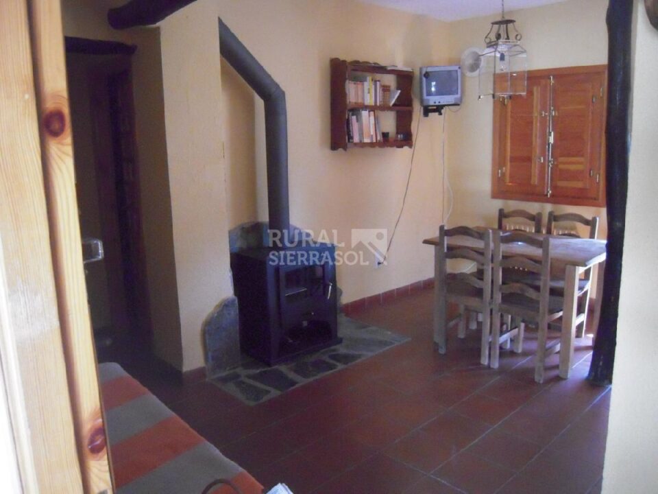 Bonito Alojamiento Rural en Bubión con piscina y preciosas vistas - Imagen 4