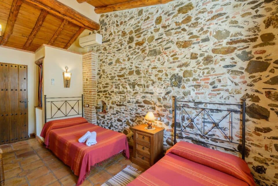 Casa rural en El Borge con chimenea, aire acondicionado y wi-fi - Imagen 51