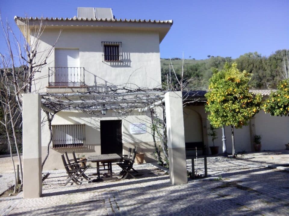 Casa Rural en Ronda, con piscina, barbacoa y wifi - Imagen 2