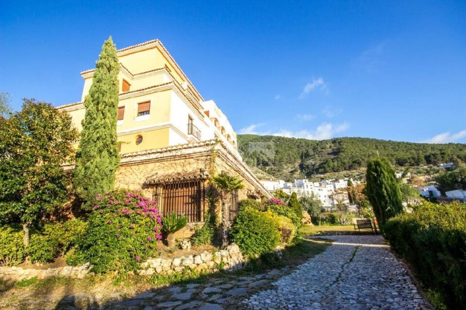 Jardín y exteriores de Casa rural en Alcaucín (Málaga)-3674