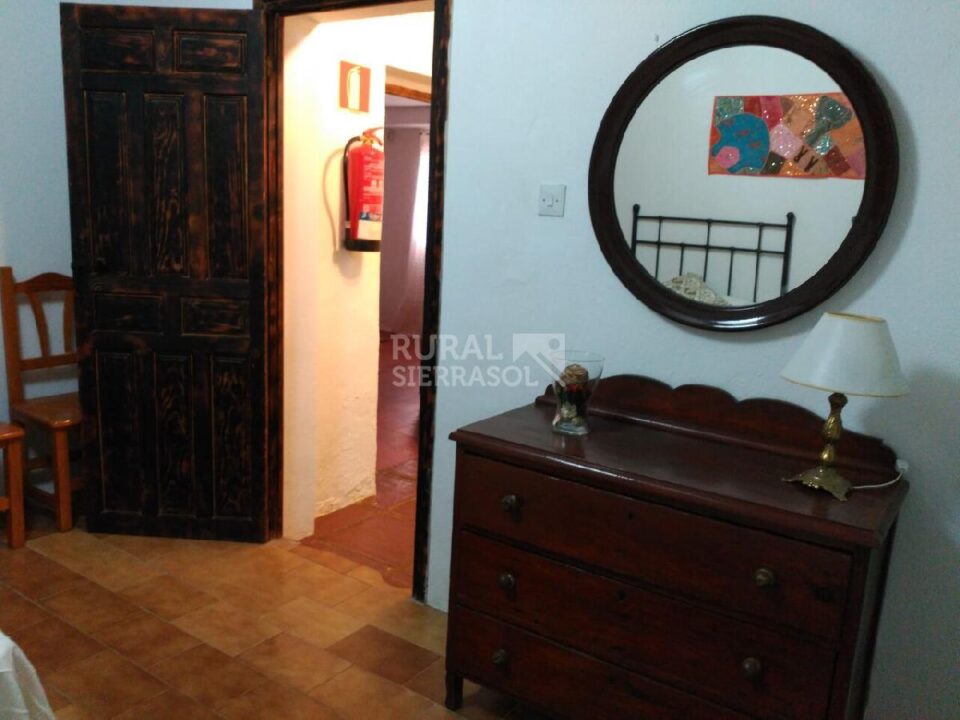 Cómoda de Casa rural en Alcaucín (Málaga)-3698